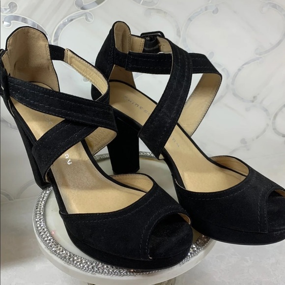 🌹Chinese Laundry Heels